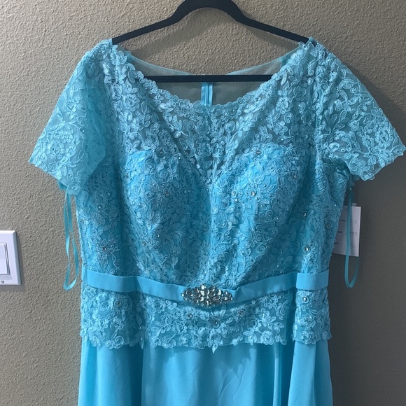 Annabelle formal evening dress size 22 new plus size - Picture 7 of 16